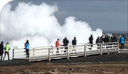 The students hike along the geothermal area of Gunnuhver hot spring PHOTO | 2017-10-20